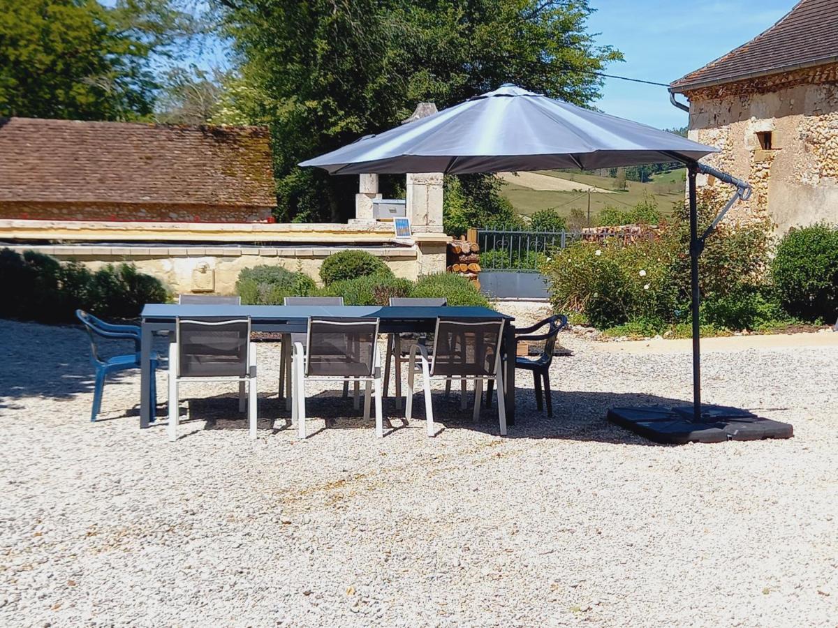 Au Pays De Jacquou : Chambre D'Hotes Et Table D'Hotes Fossemagne Kültér fotó